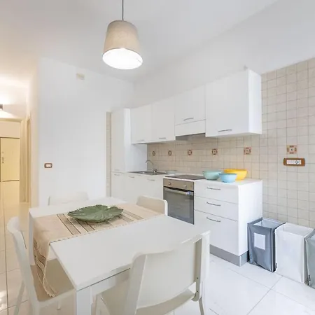 Holiday home Trilocale Corso Italia 24 Piano Terra Con Spazio Esterno *
